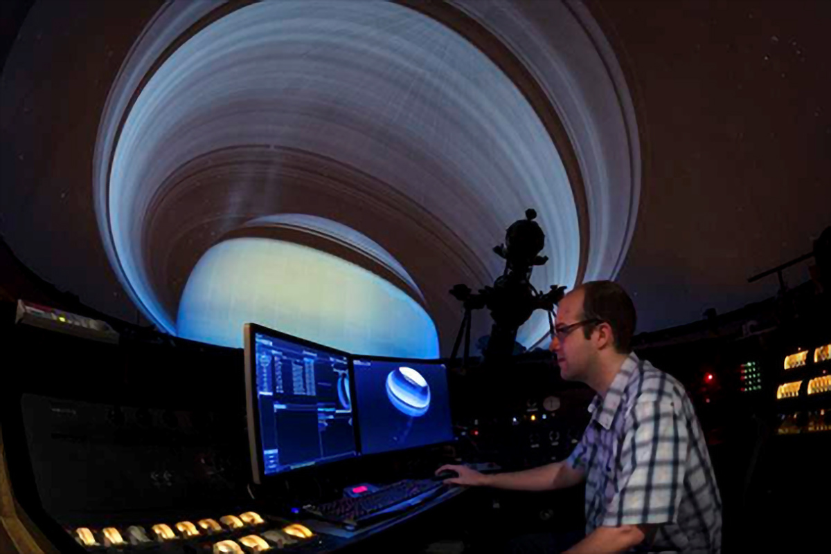 The Professional Skills of the Planetarian